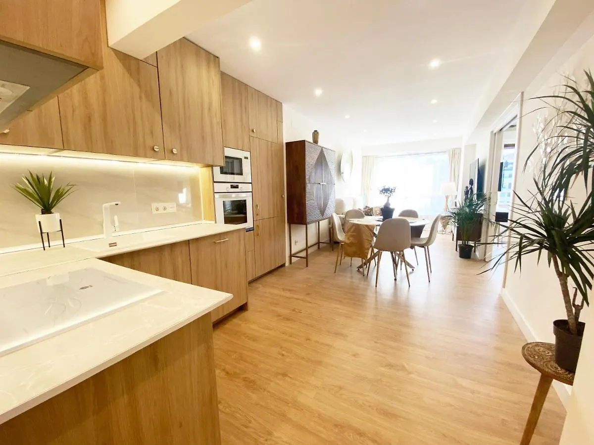 Miramar Luxurious Flat, 3 Double Rooms, Free Parking, Terrace, Completely New Saint-Sébastien
