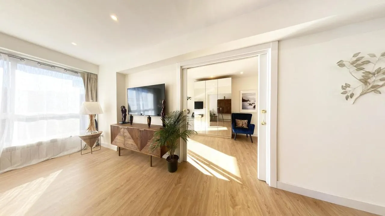 Miramar Luxurious Flat, 3 Double Rooms, Free Parking, Terrace, Completely New Saint-Sébastien