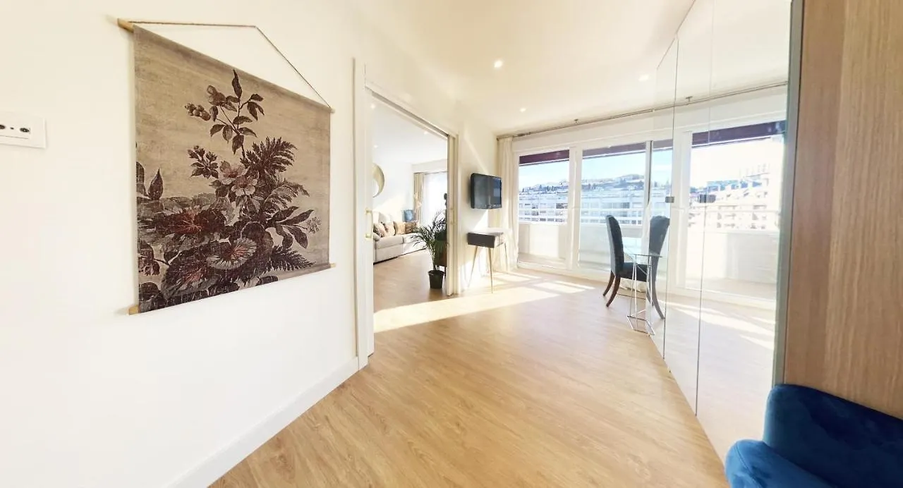 Miramar Luxurious Flat, 3 Double Rooms, Free Parking, Terrace, Completely New Saint-Sébastien