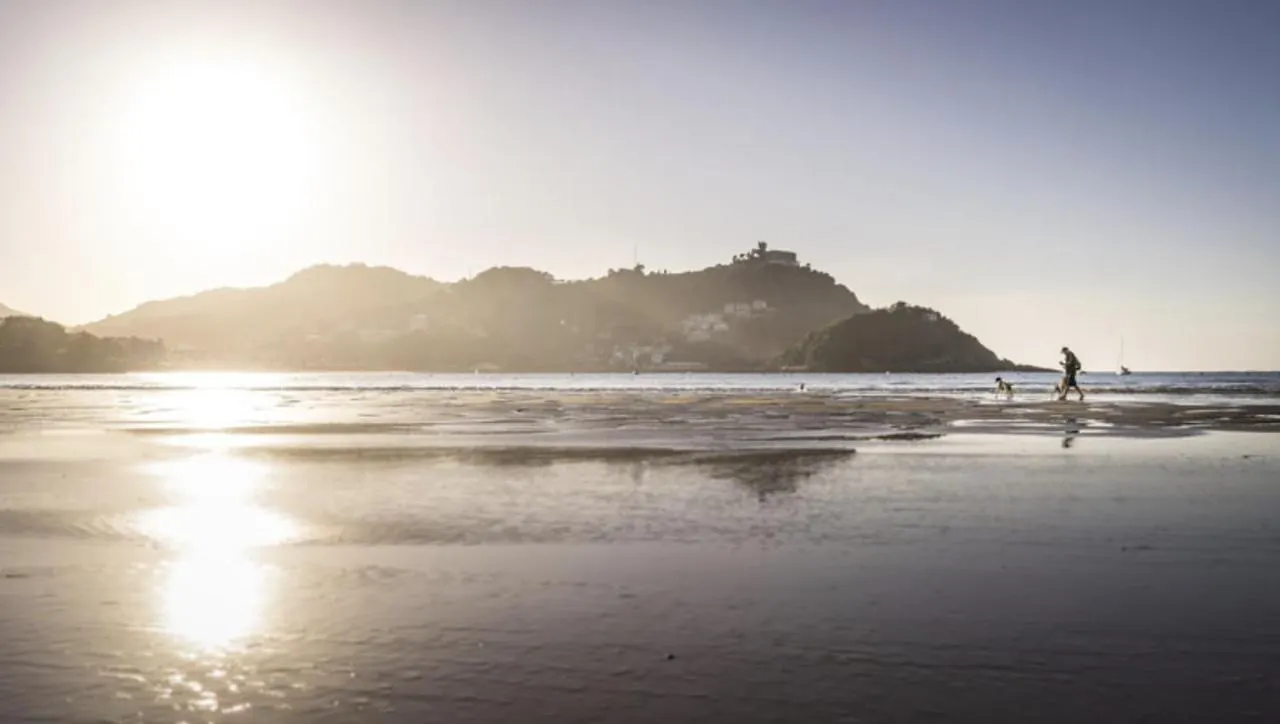 Miramar Luxurious Flat, 3 Double Rooms, Free Parking, Terrace, Completely New San Sebastian Spain